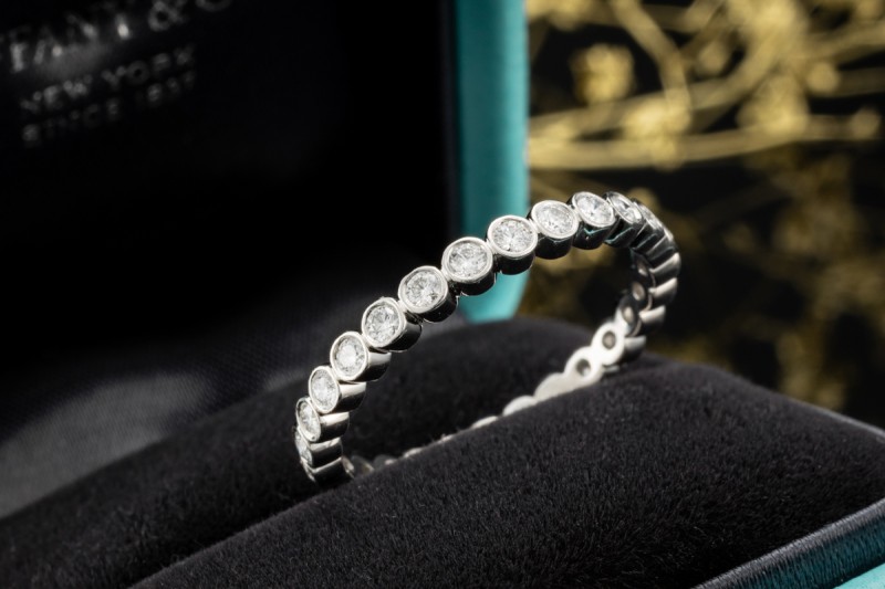 Tiffany & Co. Memoire Ring Ehering mit Diamanten in 950er Platin Gr. 57 