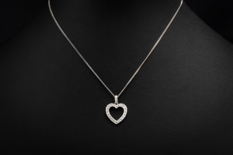 Tiffany & Co. Herz Anhänger mit Diamanten Vintage Modell in 950er Platin 