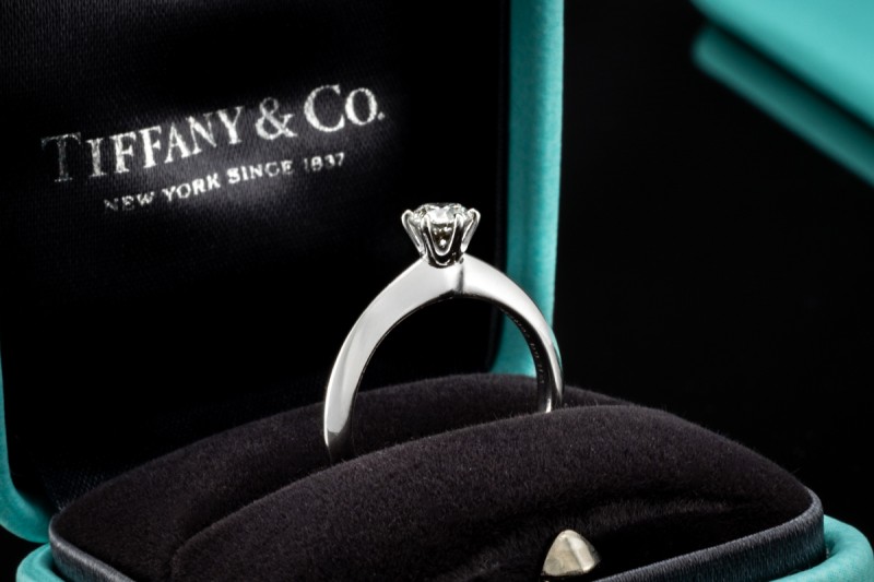 Tiffany & Co Solitär Ring Setting mit Diamant 0,31 Ct in Platin Full Set 