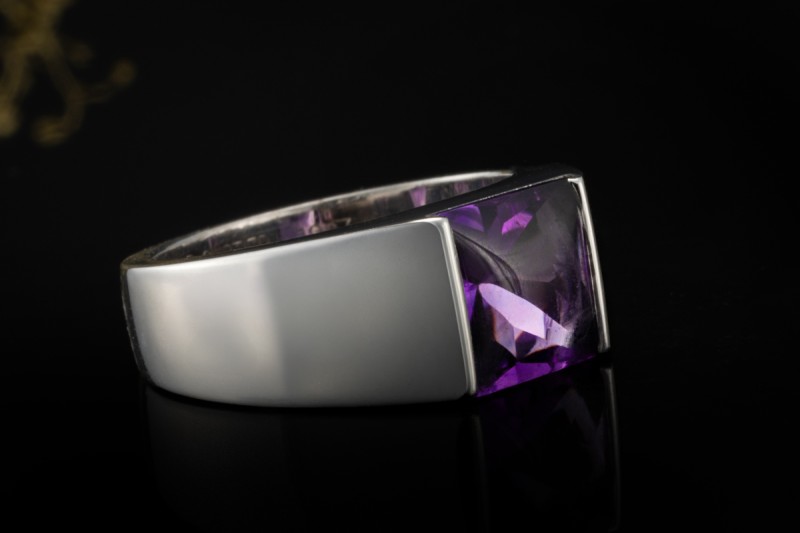 Cartier Tank Ring mit Amethyst Lila Großes Modell Gr. 52 in Weißgold 750 