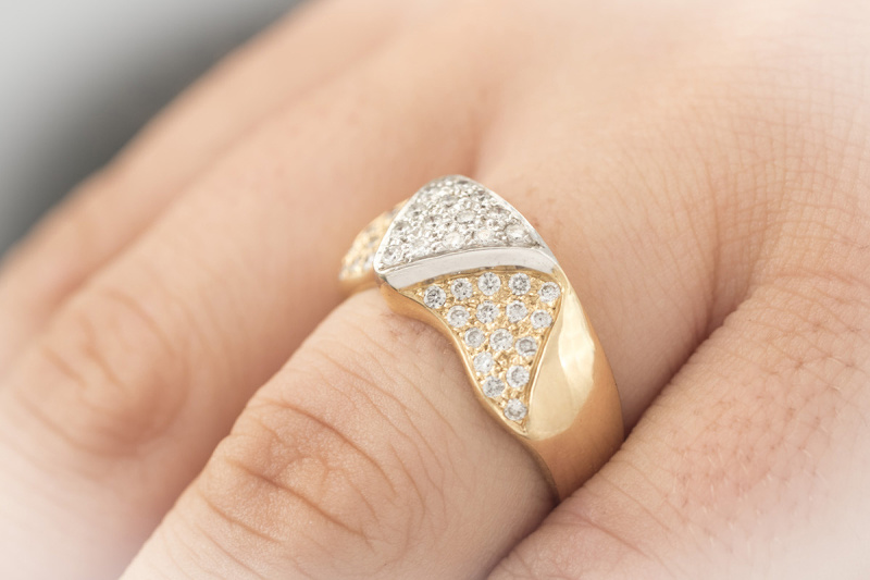 BrillantRing Ring mit Brillanten dreieckige Elemente in 585er Gelbgold Bicolor 