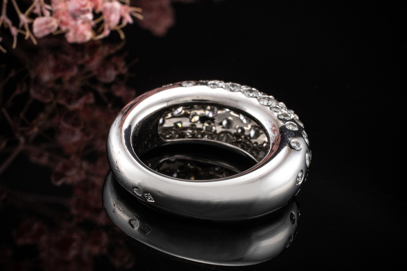 Chaumet Paris Ring mit Top Diamanten Brillanten in Weißgold 750  