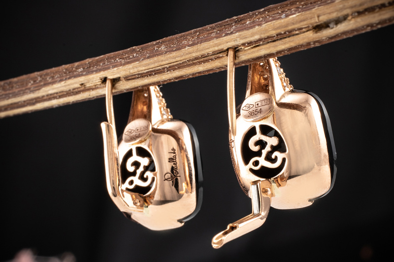 Pomellato Capri Ohrringe mit geschliffenem Onyx und Diamanten in Rotgold 