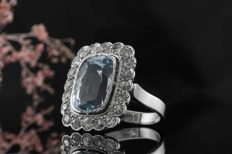 Art deco Ring Aquamarin mit Diamanten Rechteckige Arbeit in Weißgold 585 