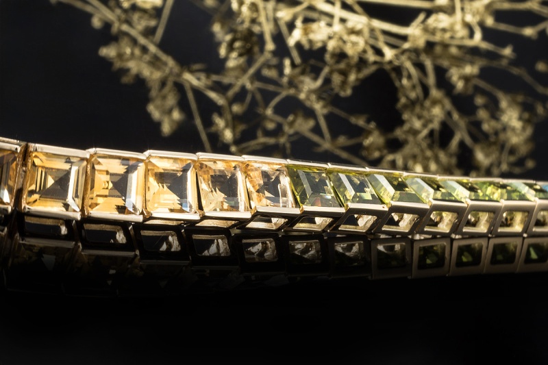 Farbenfrohes Sommer Armband Farbedelsteine eckig Farbverlauf in Gelbgold 