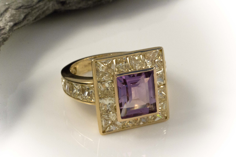 Amethyst gelbe Diamanten 750 Gold Ring HANS DIETER KRIEGER 