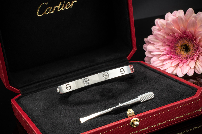 Cartier Love Armreif Armband Bracelet in 750er Weißgold Größe 17 cm OVP 