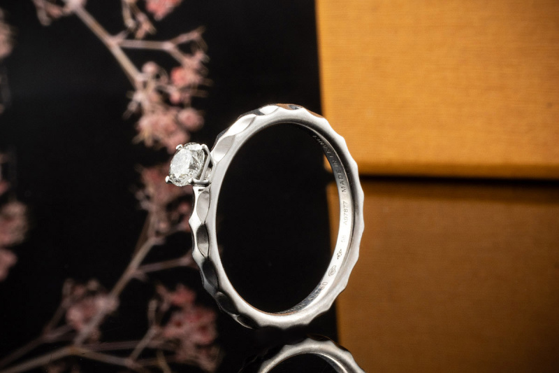 Louis Vuitton Ring Verlobungsring Monogram Infini Engagement in Weißgold 