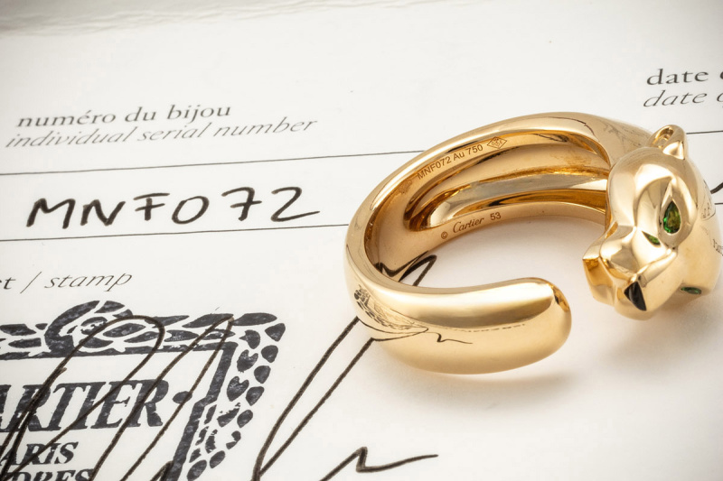 Cartier t ring hotsell