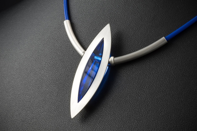 Bunz Design Collier Blau 950er Platin 750er Gelbgold Kautschuk Halsreif 