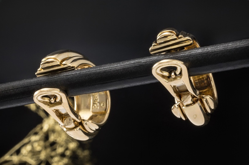Piaget Possession Ohrringe Creolen Bewegliche Ohrstecker in Gelbgold 750 