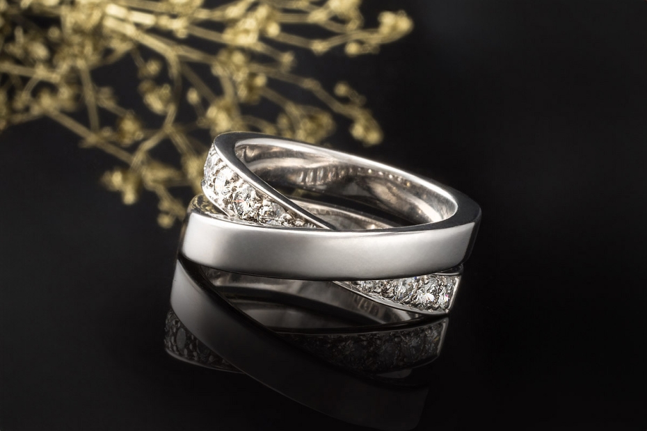 Cartier Paris Ring Nouvelle Vague mit Diamanten 750er Weißgold Größe 59 
