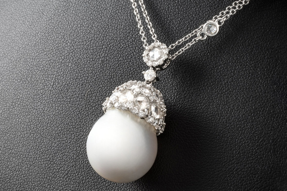 Collier Kette mit Anhänger Südsee Perle und Diamant Rosen 750er Weißgold 
