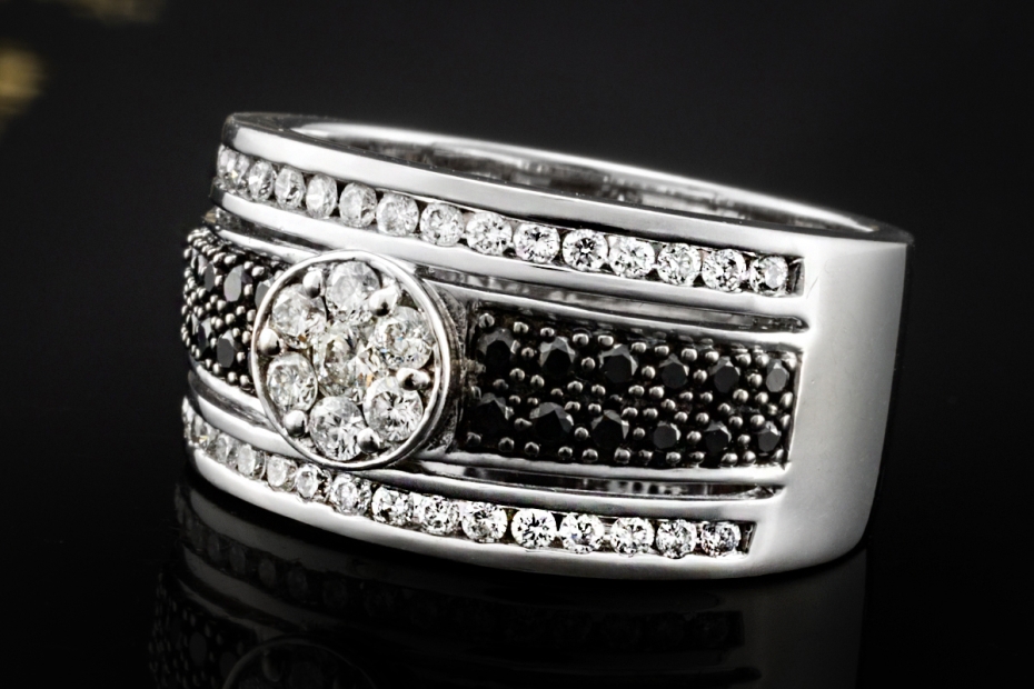 FABIANI Ring Bandring mit schwarzen und weißen Diamanten in Weißgold 585 
