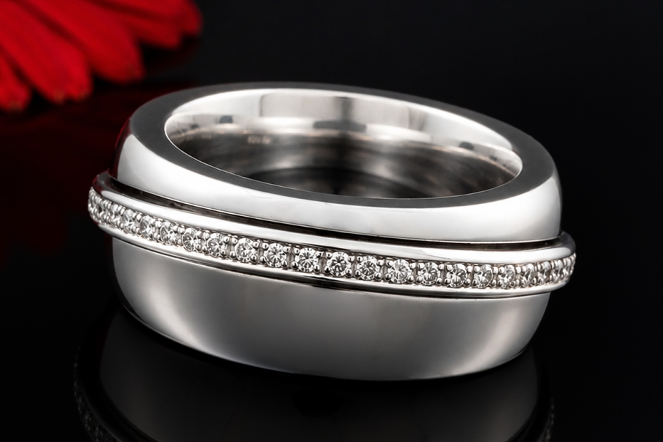 Odenwald Ring Drehring mit schräg angeordneten Diamanten in Weißgold 750 