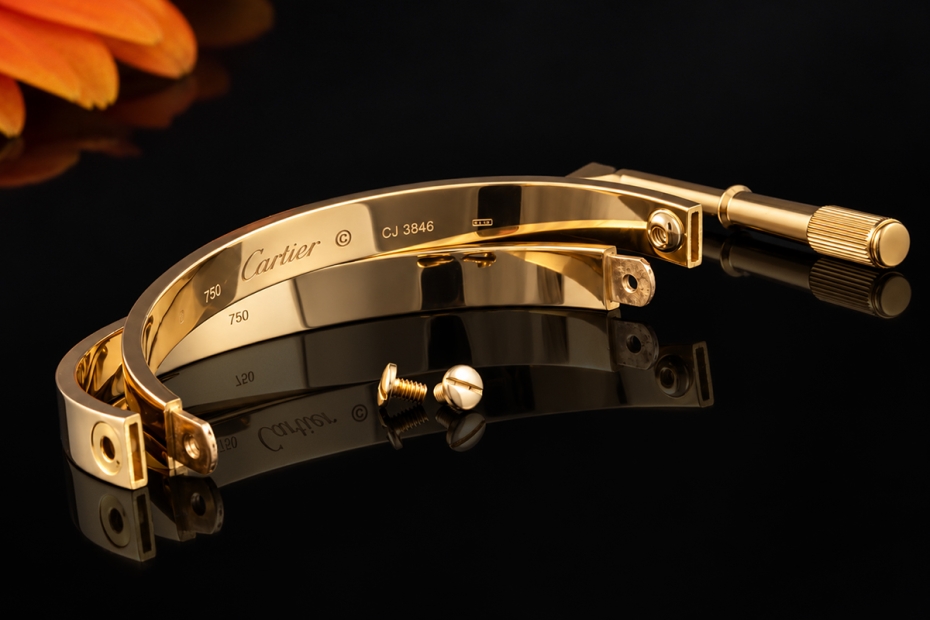 Cartier Love Armreif Armband Klassisches Modell in Gelbgold 750 Größe 18 