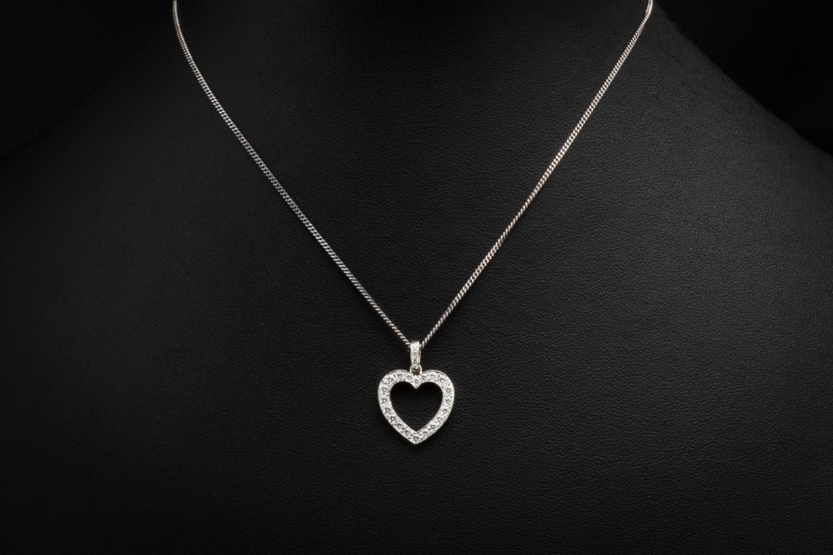 Tiffany & Co. Herz Anhänger mit Diamanten Vintage Modell in 950er Platin 