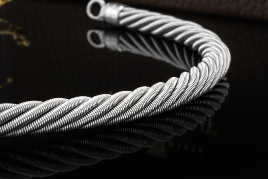 Wellendorff Armband Prinzesse Seidenkordel mit Diamant in 750er Weißgold 