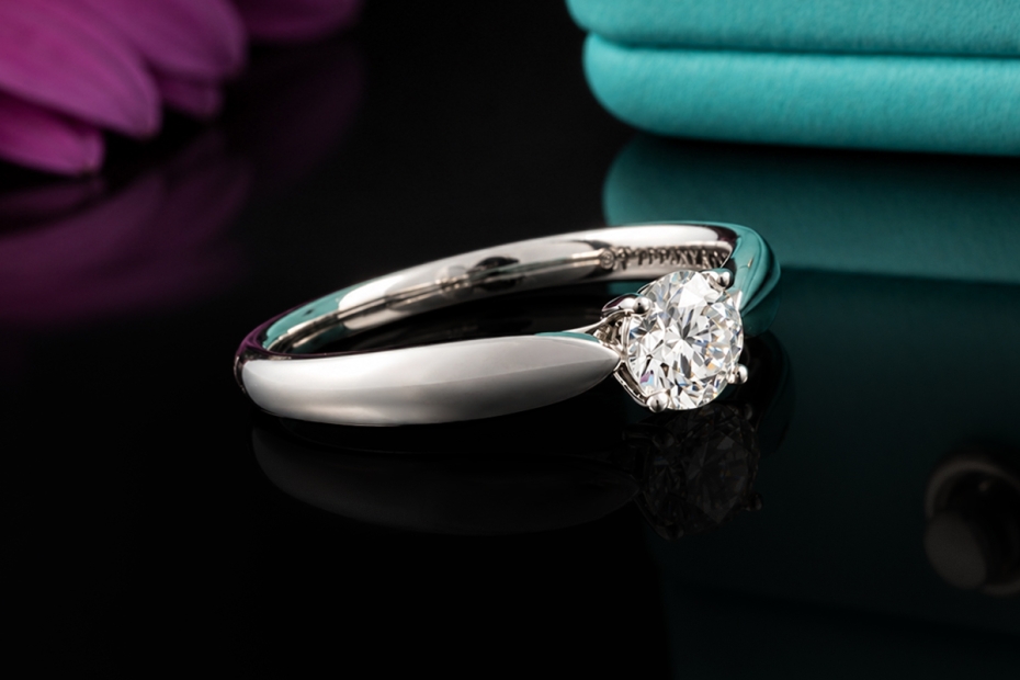 Tiffany & Co. Harmony Solitär Ring mit Diamant 0,37 Ct. 950er Platin OVP 