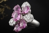 Sommerlicher Blüten Ring Pinke Saphire und Diamanten in 750er Weißgold 