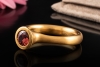 Hollfelder Creations Solitär Ring Roter Granat Mattiertes 750er Roségold 