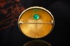 Elisabeth Treskow Brosche mit Smaragd Goldschmiedekunst in Gelbgold 750 