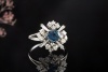 Royaler Weißgold Saphir Ring Top Diamanten Brillant- und Trapez Schliff 