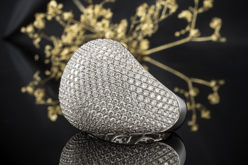 Statement Dome Ring mit 7,9 Carat TW VS Diamanten Massiv in Weißgold 750 