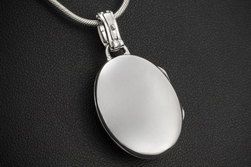 Victor Mayer Medaillon Anhänger mit Diamanten Emaille Blau Weißgold 750 