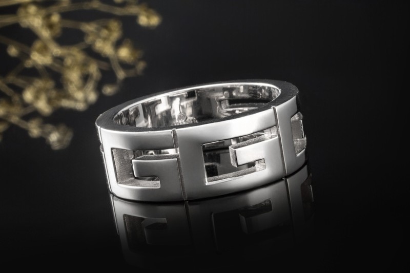 Gucci Ring Bandring Gucci Logo Breites Modell Größe 55 in 750er Weißgold 