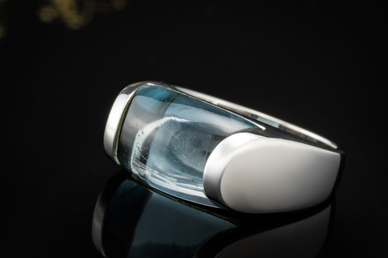 BVLGARI Ring mit blauem Topas Bulgari Tronchetto massiv in Weißgold 750 
