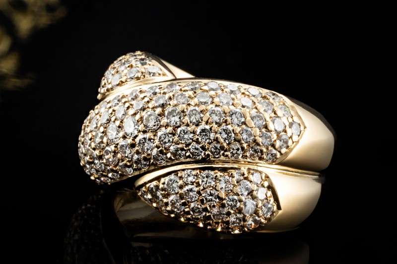 Verschlungener Doppelband Ring mit Diamanten Massiv in 750er Gelbgold 