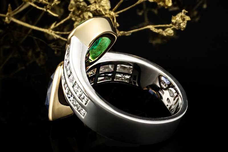 Herz Ring Smaragd Saphir Tropfen und Diamanten Handarbeit 750er Weißgold 