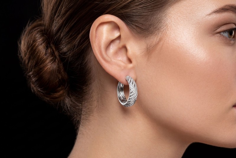 Victor Mayer Ohrringe Klappcreolen rund mit Diamanten in 750er Weißgold 