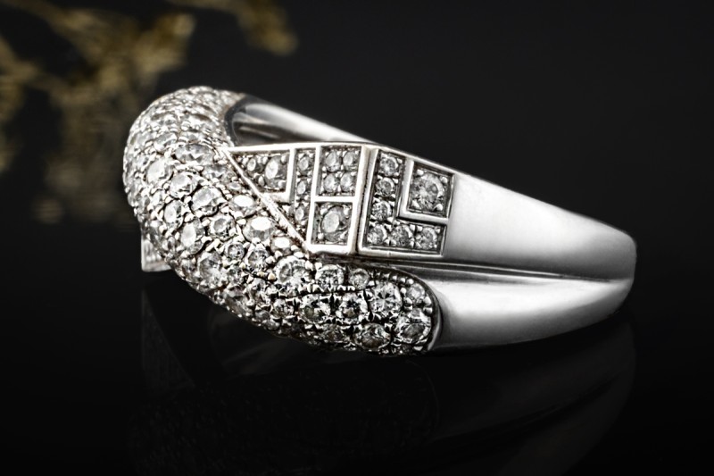 Mauboussin Paris Ring Crossover Design mit Diamanten in 750er Weißgold 