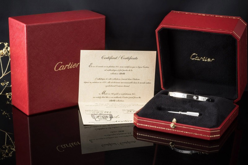 Cartier Love Armreif Armband Bracelet Diamanten Weißgold Gr. 17 Full Set 