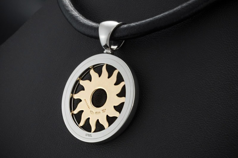 BVLGARI Tondo Sun Collier Kette Leder mit Anhänger Sonne in 750er Gold 