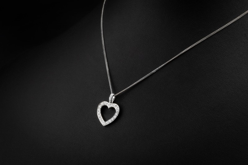 Tiffany & Co. Herz Anhänger mit Diamanten Vintage Modell in 950er Platin 