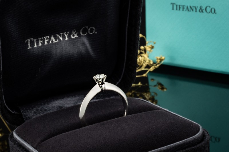 Tiffany & Co Solitär Ring Setting mit Diamant 0,22 Ct in Platin Full Set 