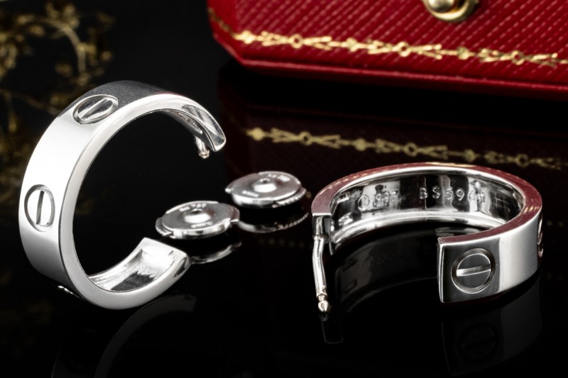 Cartier Ohrringe LOVE Creolen Ohrstecker Klassisch in 750er Weißgold OVP 