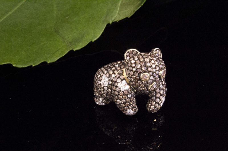 Koala Tier Motiv Ring in 750er Gold mit feurigen Brillanten 