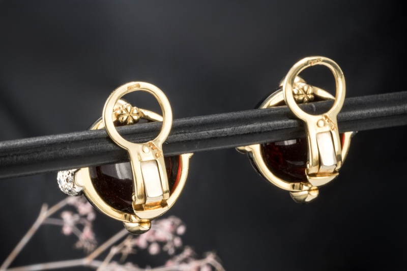 Pomellato Ohrringe Griffe Ohrclips Rund Granat Diamanten 750er Gelbgold 