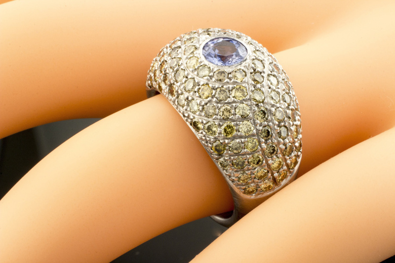 Hans Dieter Krieger Ring 950er Platin mattiert mit gelben Diamanten und Saphir 