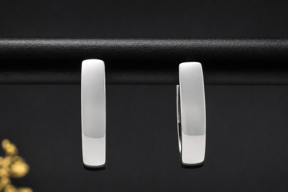 Klassische Creolen Ohrringe Ohrstecker mit Diamanten in 750er Weißgold 