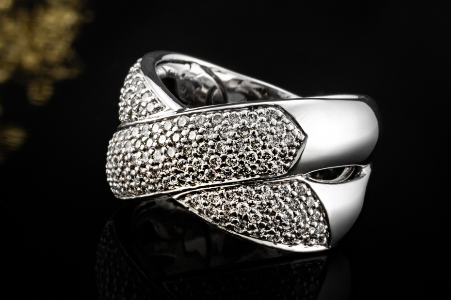 Verschlungener Doppelband Ring mit Diamanten Massive Arbeit Weißgold 750 