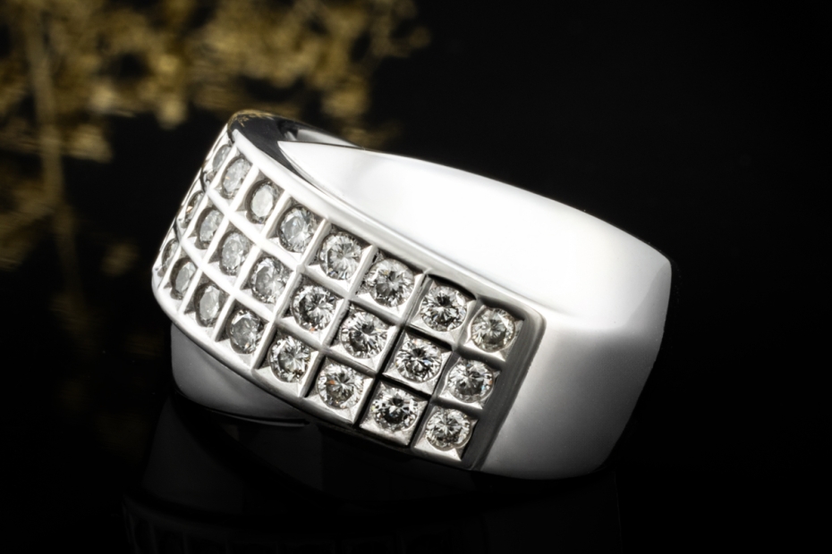 Ring Diamanten Geometrisches Design Massive Weißgold Goldschmiedearbeit 