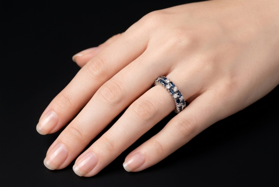 Kreativer Memoire Ring mit Diamanten und Saphiren Weiß Blau in Weißgold 