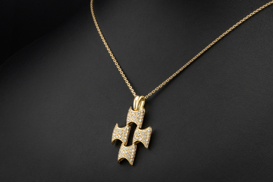 Victor Mayer Anhänger im Kreuz Design mit Diamanten in 750er Gelbgold 