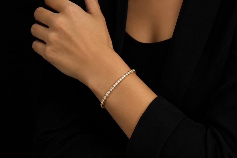 Klassisches Tennisarmband Exklusive Arbeit mit Diamanten in Gelbgold 750 