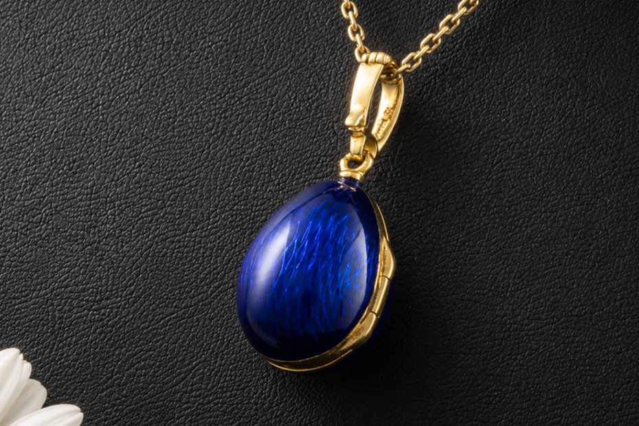 Fabergé Anhänger Gold Ei-Medaillon Herz Versteck Diamanten Emaille Blau 